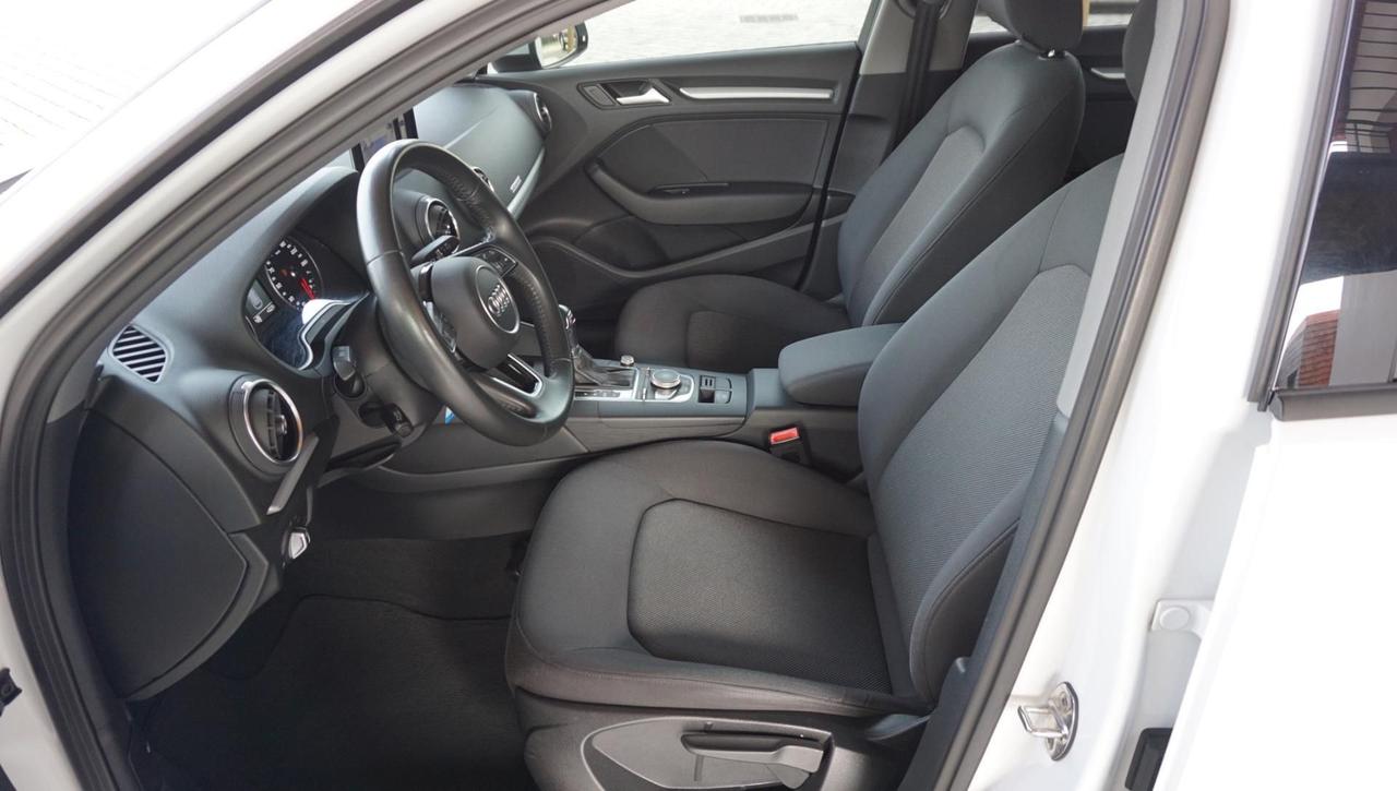 Audi A3 SPB 40 TDI quattro S tronic Business