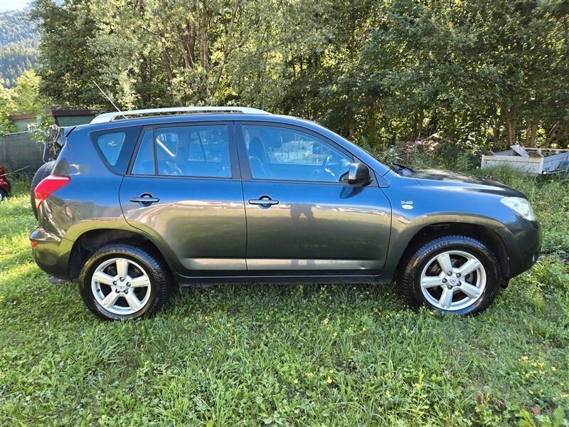 Toyota RAV 4 RAV4 2.2 D-4D 136 CV Luxury