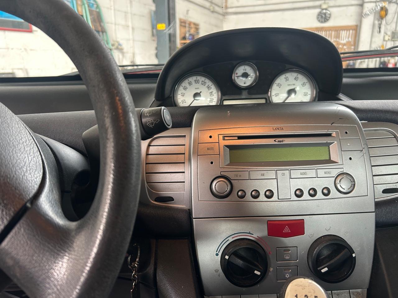Lancia Ypsilon 1.2 Argento