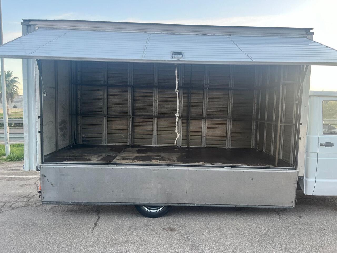 Iveco Daily 35-8 furgonatura cassa