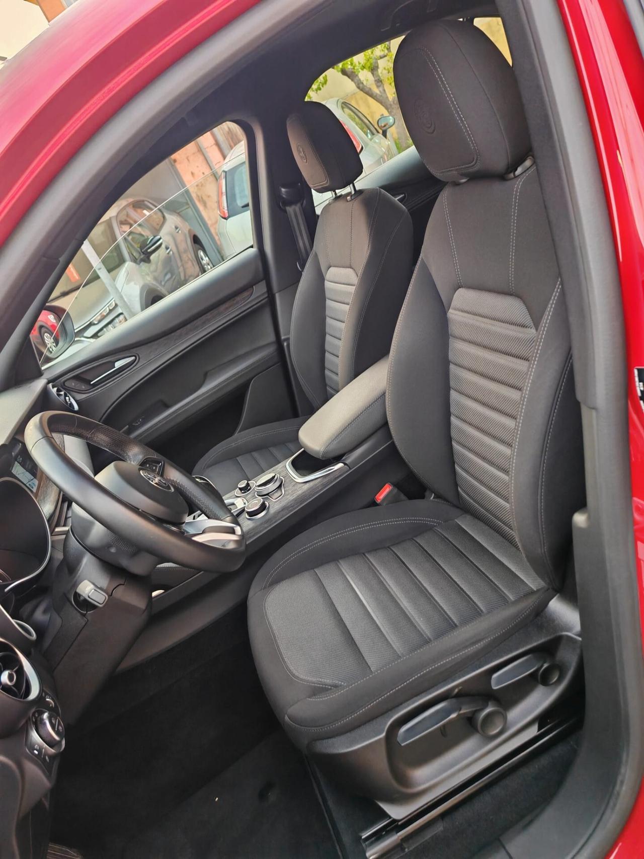 Alfa Romeo Stelvio 2.2 190 CV AT8 Q4 Business