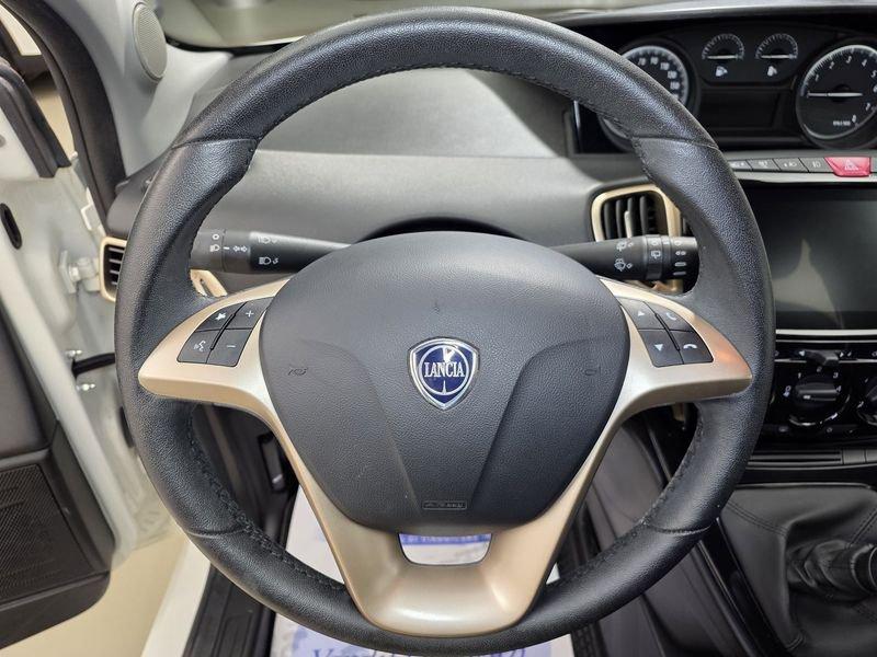 Lancia Ypsilon Ypsilon 1.0 firefly hybrid Alberta Ferretti s&s 70cv