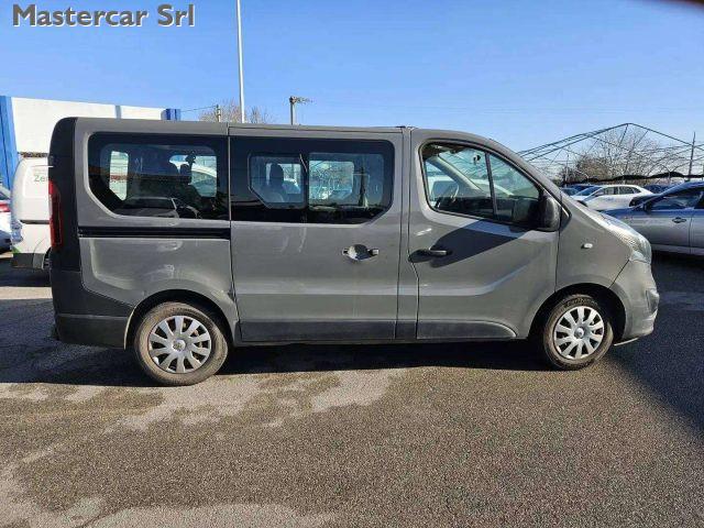 OPEL Vivaro 1.6 CDTI 95CV 9 posti - targa FD505JA