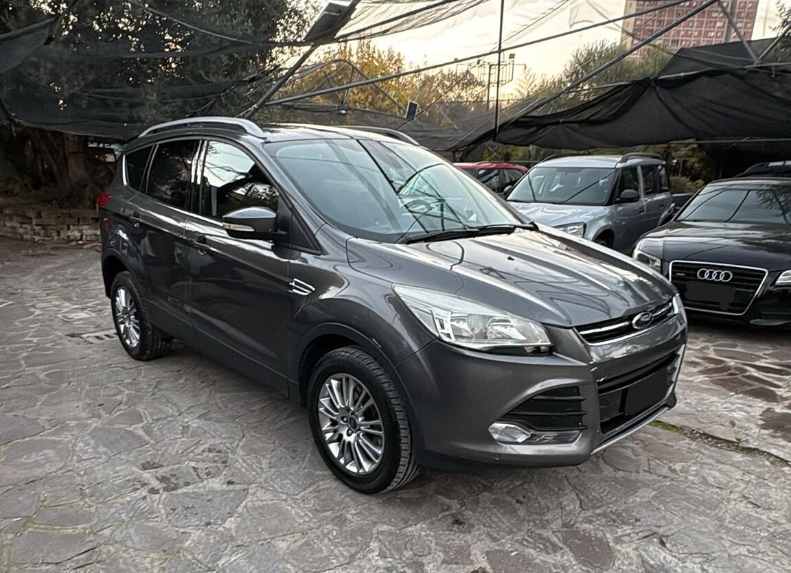 Ford Kuga 2.0 TDCI 140 CV 4WD Powershift Titanium