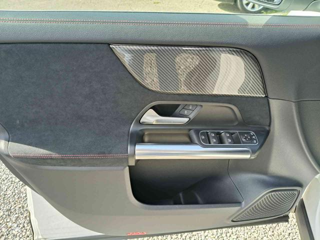 MERCEDES-BENZ GLA 180 d Automatic AMG LINE