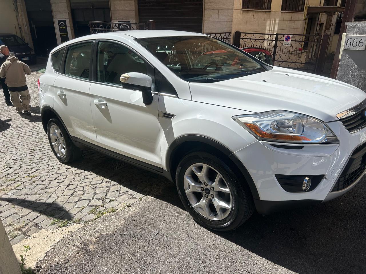 Ford Kuga City 2.0 TDCi 140 CV 2WD DPF