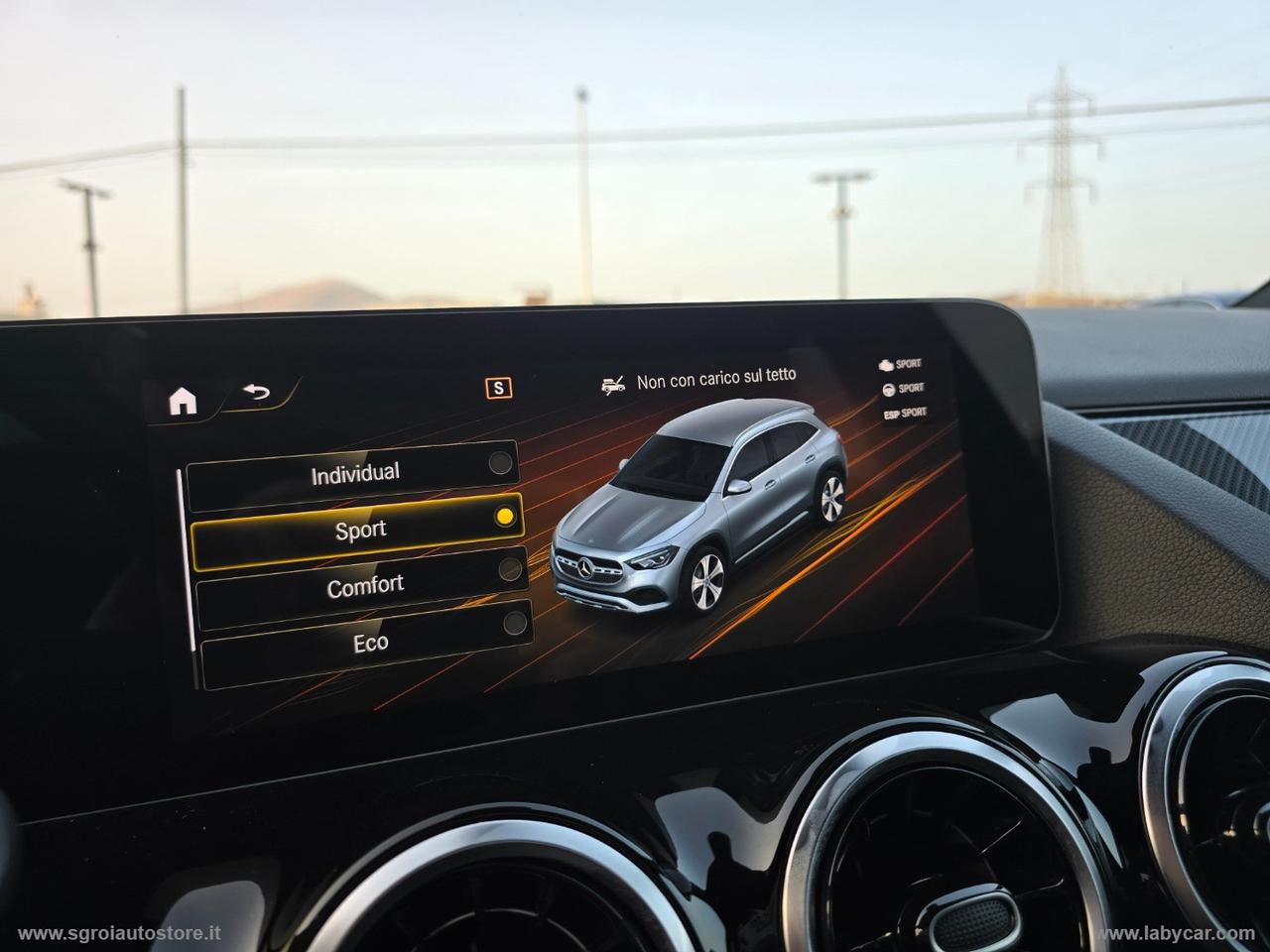 MERCEDES-BENZ GLA 200 d Automatic 4Matic Premium
