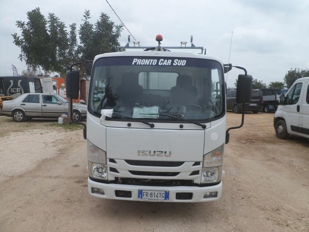 Isuzu M21 compattatore