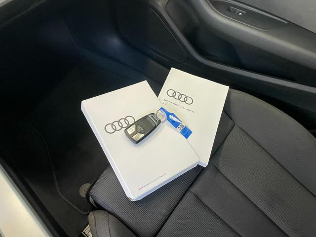 AUDI A4 AVANT 40 TDI QUATTRO S TRONIC S LINE EDITION