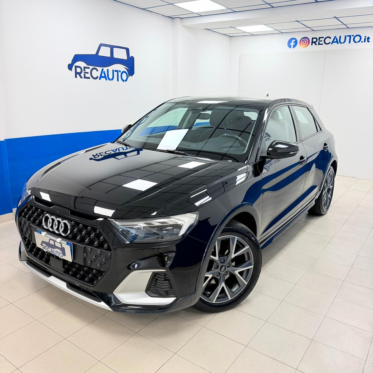 Audi A1 citycarver 30 TFSI S tronic Identity Contrast