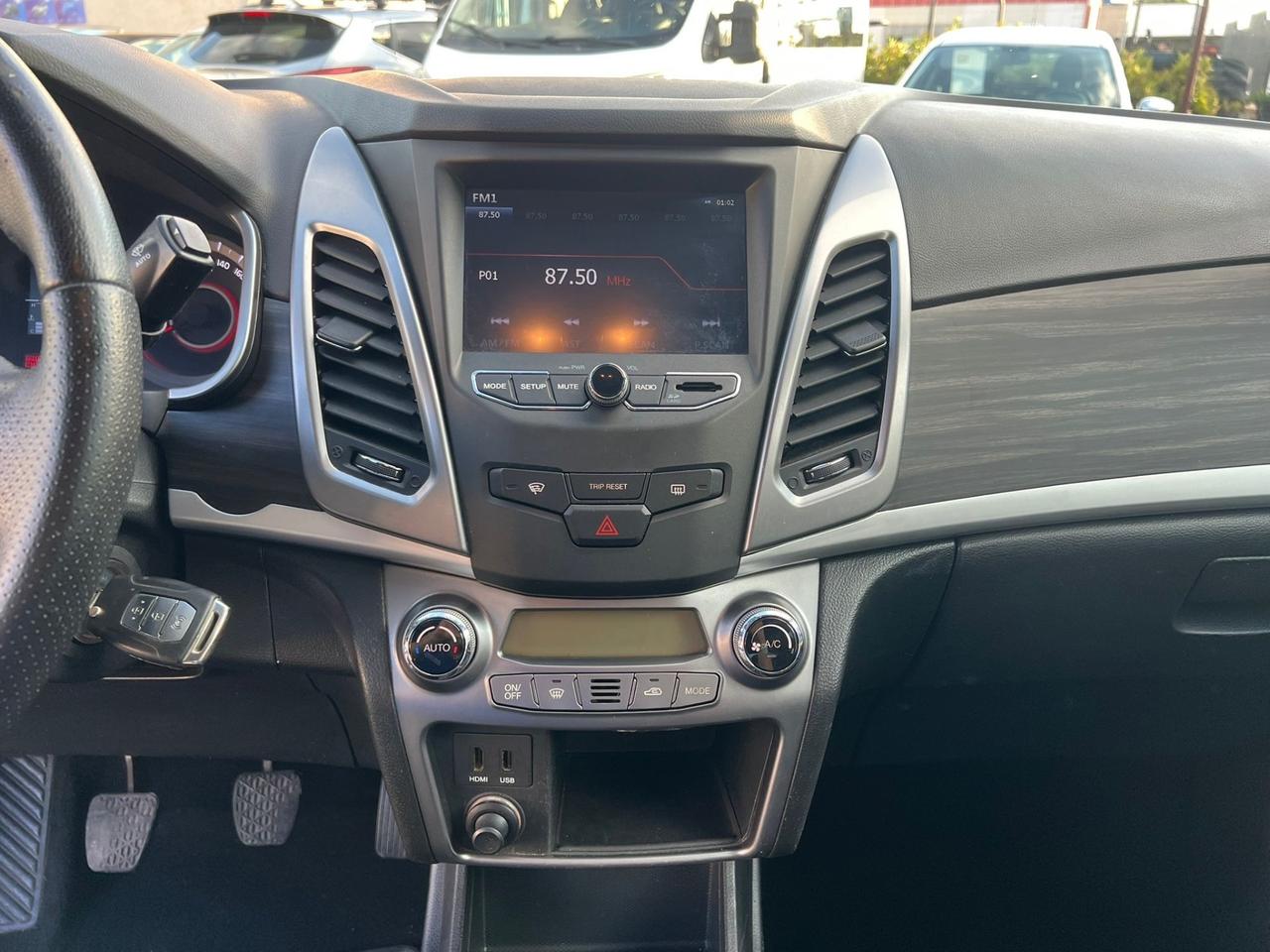 Ssangyong Korando 2.0 2WD MT GPL Limited