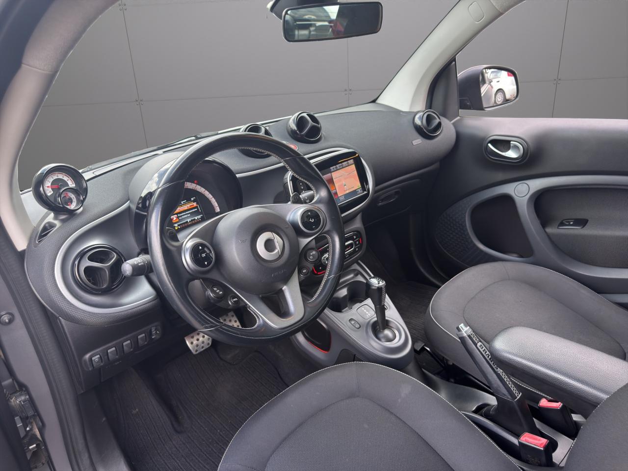 smart forTwo Allestimento BRABUS - Unipro - Promo Finanziamento - Tetto panoramico - LED - Schermo