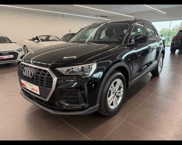 AUDI Q3 35 TFSI Business