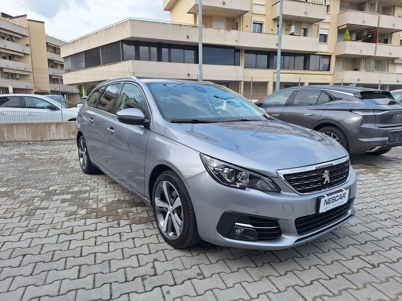 Peugeot 308 BlueHDi Business Cambio Automatico UNICO PROPRIETARIO IVA ESPOSTA