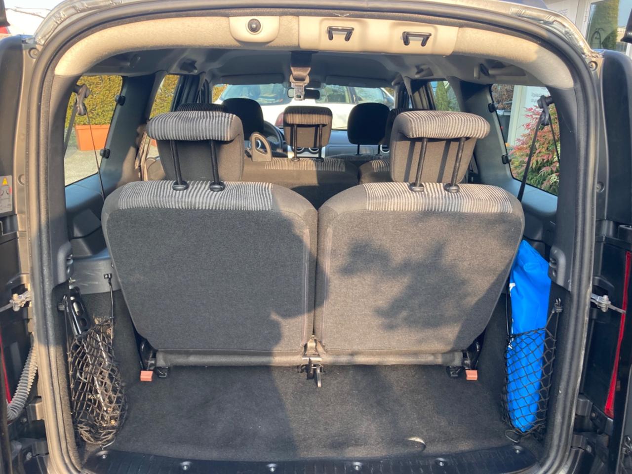 DACIA LOGAN 7 POSTI (KM 98.409)