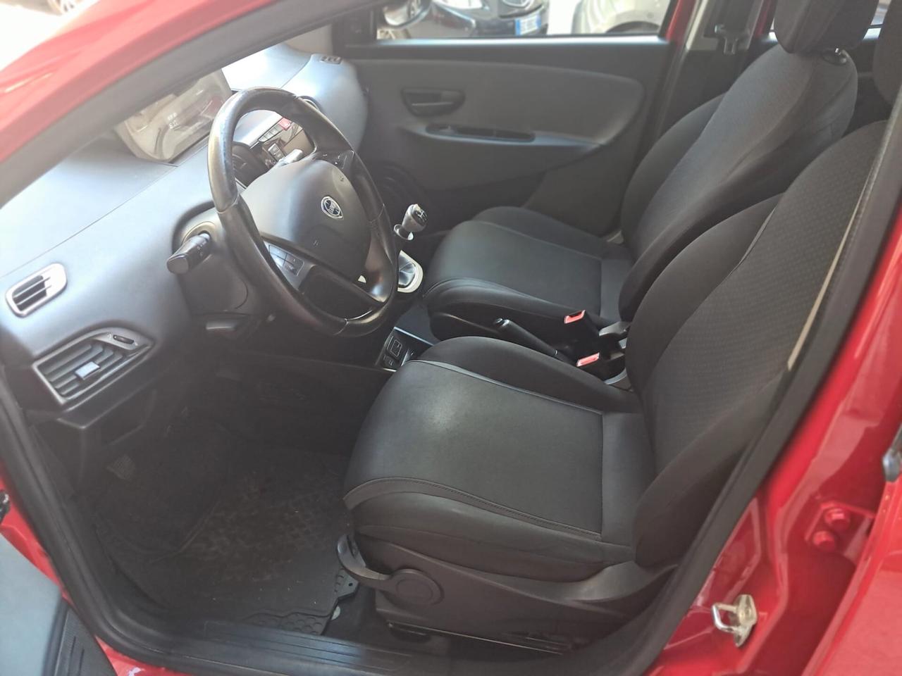 Lancia Ypsilon 1.2 69 CV -NEOPATENTATI-Euro6650-
