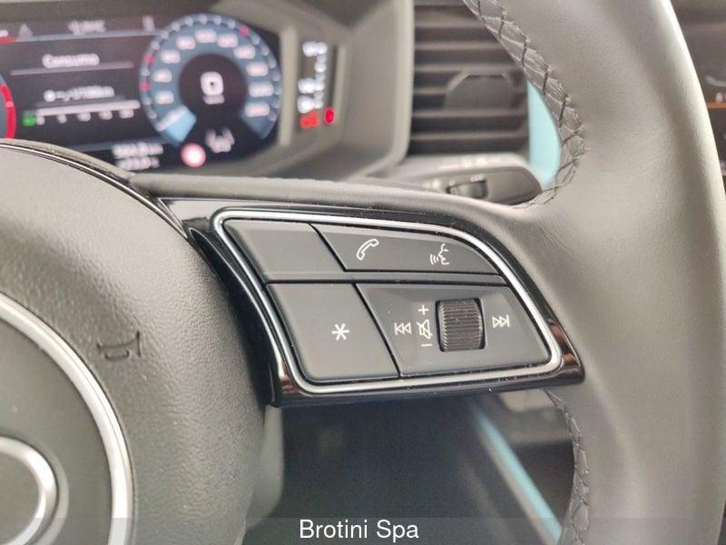 Audi A1 allstreet 30 TFSI S tronic Identity Contrast