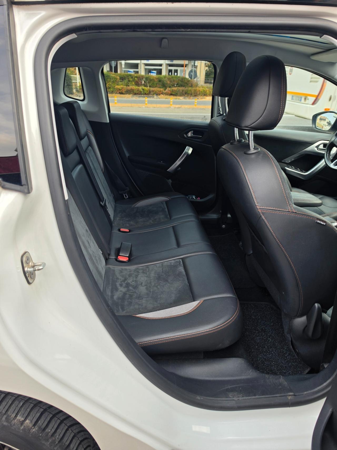 Peugeot 2008 BlueHDi 120 S&S Allure