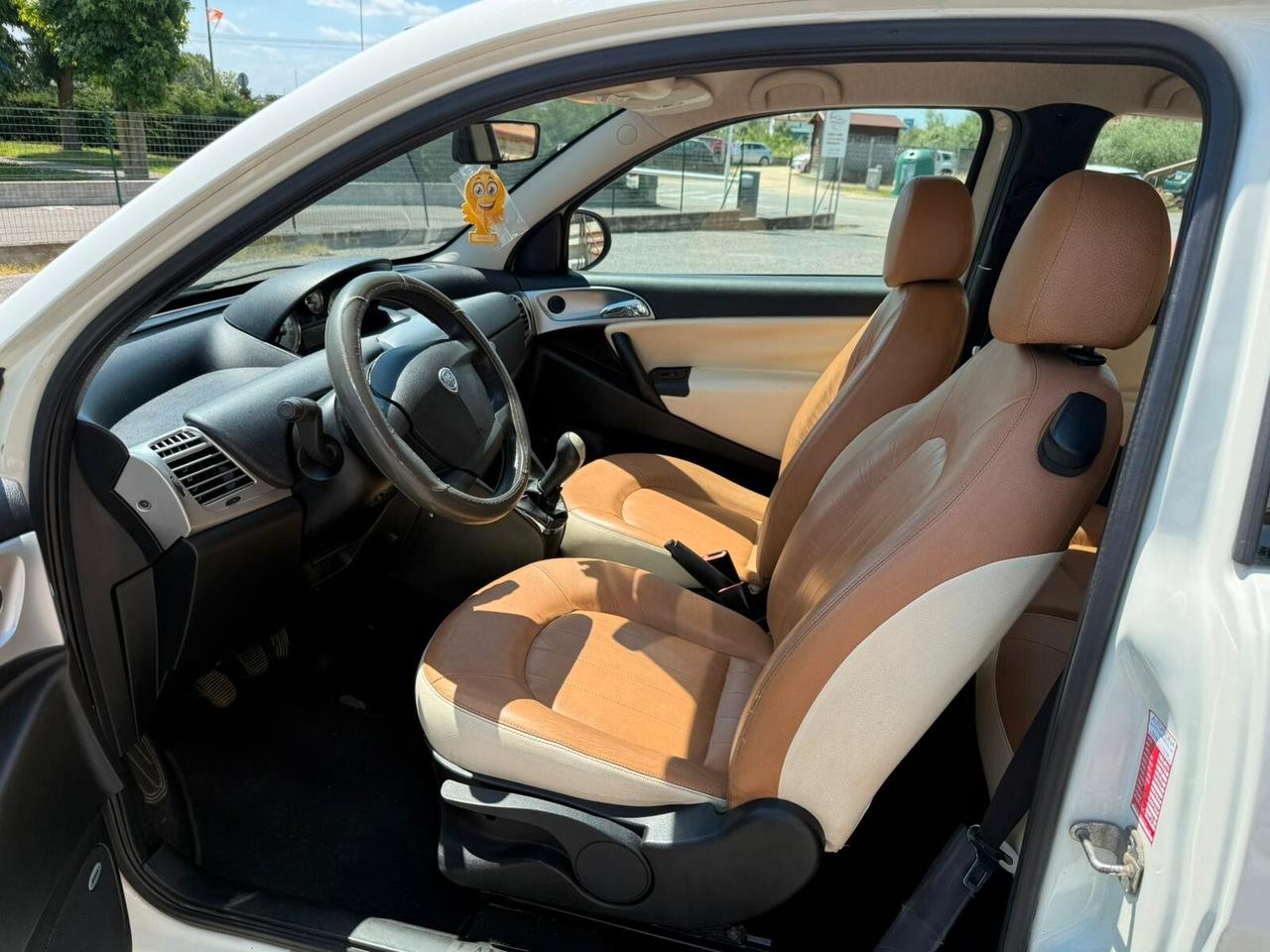 Lancia Ypsilon 1.3 MJT 75 CV Argento