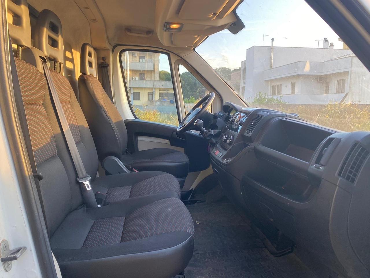 Peugeot Boxer 335 L2 H2 2.0 BlueHDI 130cv
