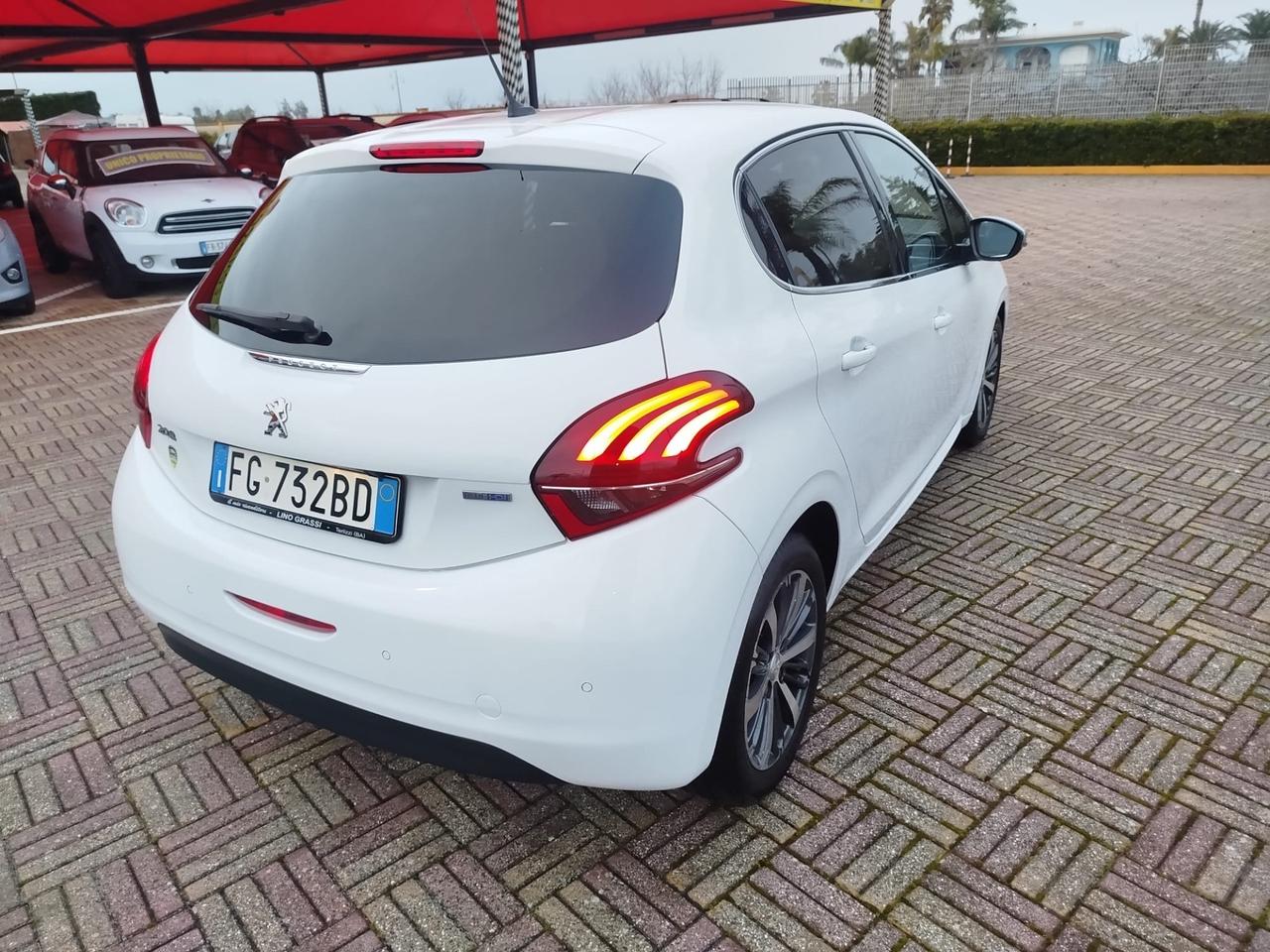 Peugeot 208 BlueHDi 75 5 porte Allure