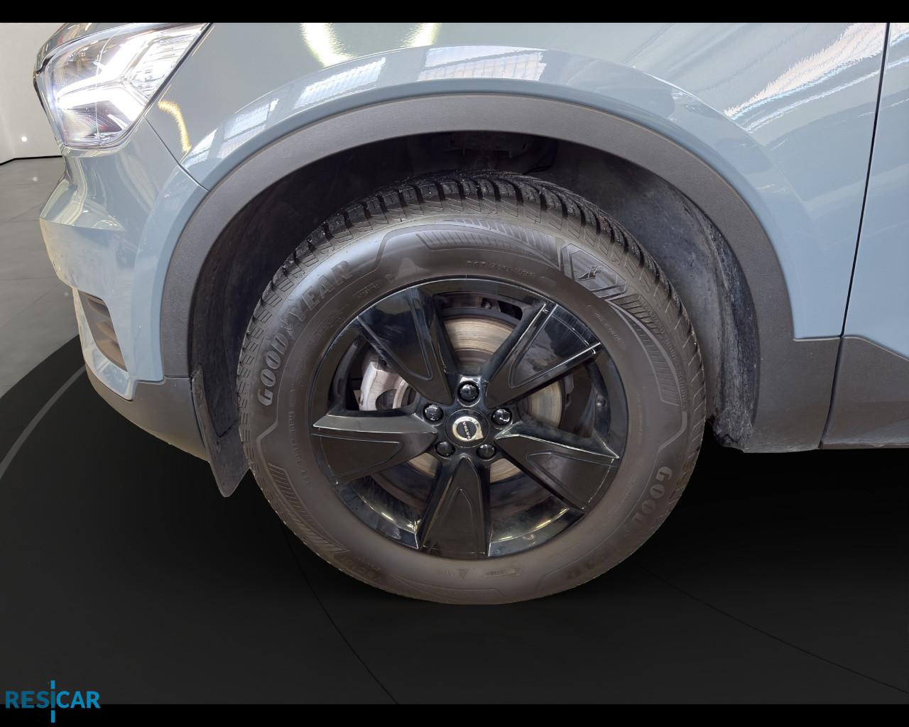 VOLVO XC40 1.5 t2 Momentum