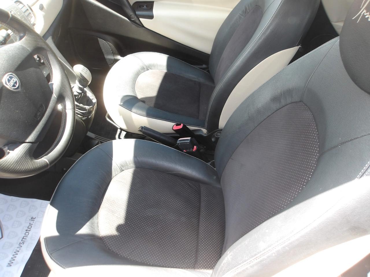 LANCIA YPSILON 1.2 BENZ-2010