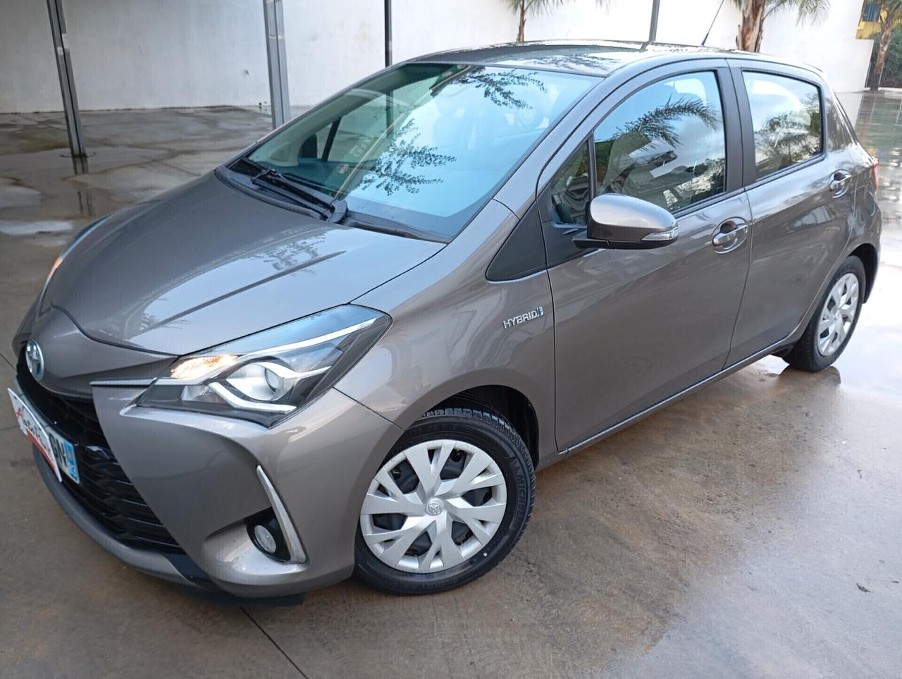 Toyota Yaris 5P 1.5 Hybrid Business Aut.