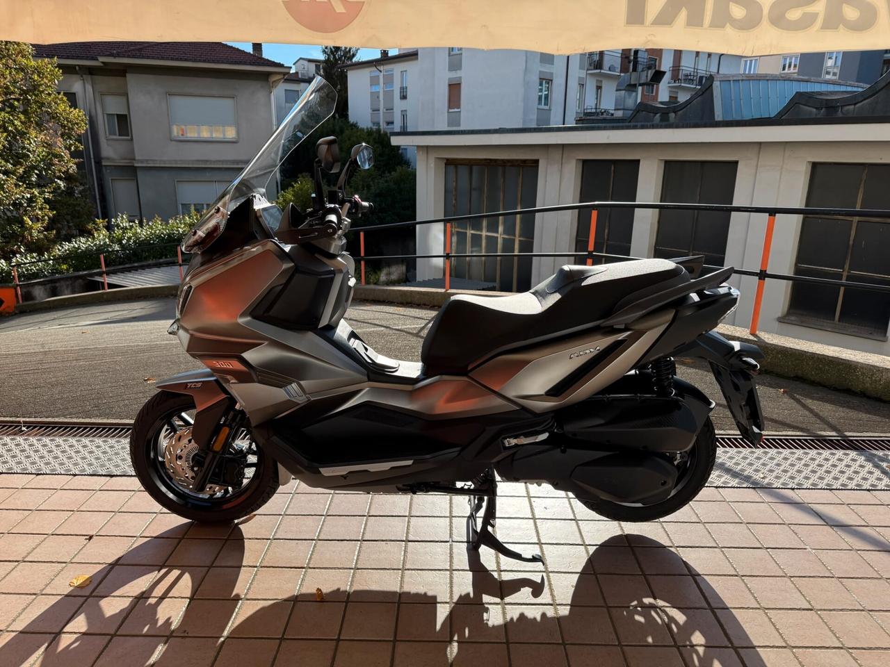 Sym ADX 300
