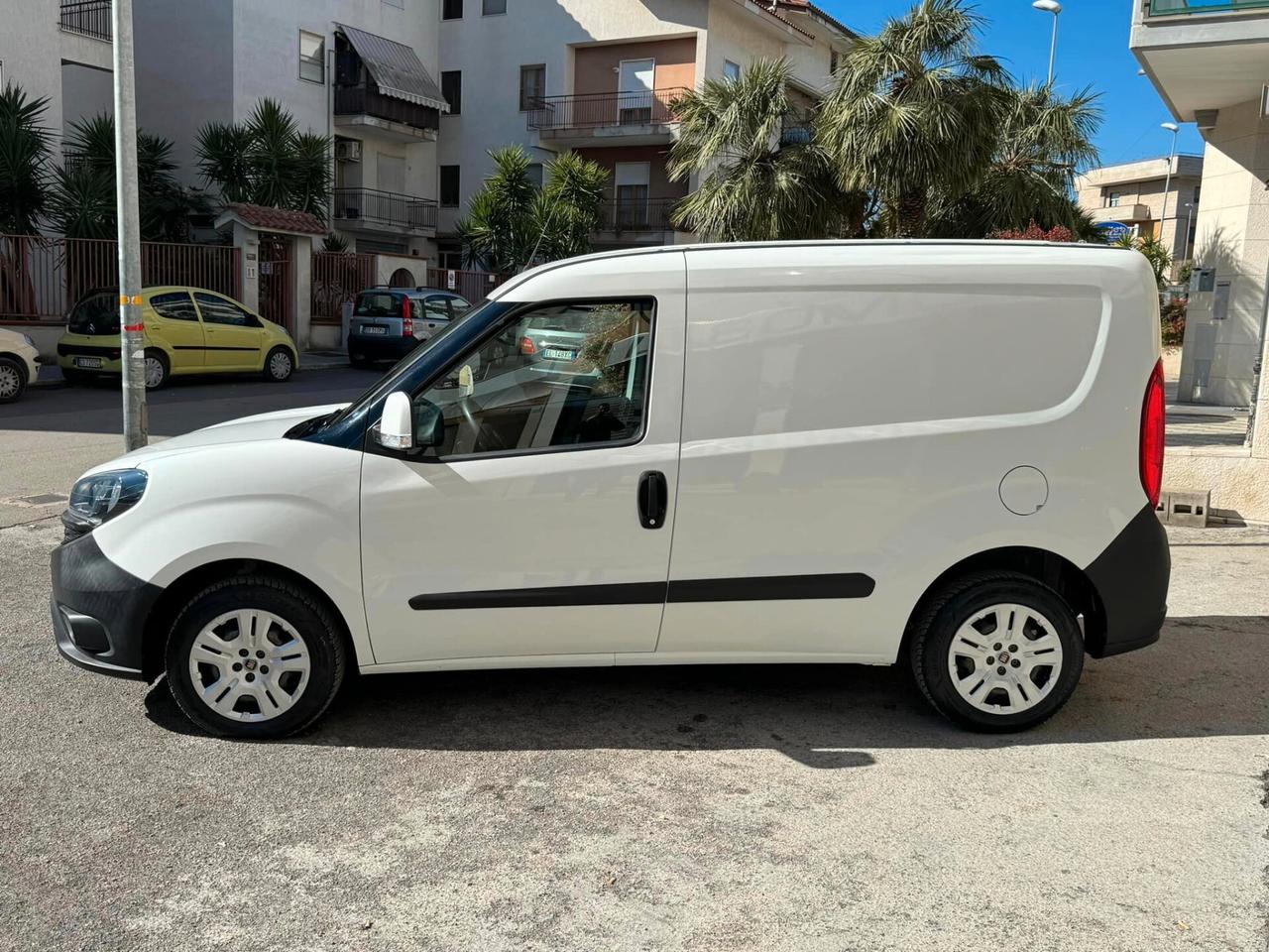 FIAT DOBLO CARGO FURGONE 1.3 MJ 95 CV. 2 POSTI PERFETTA