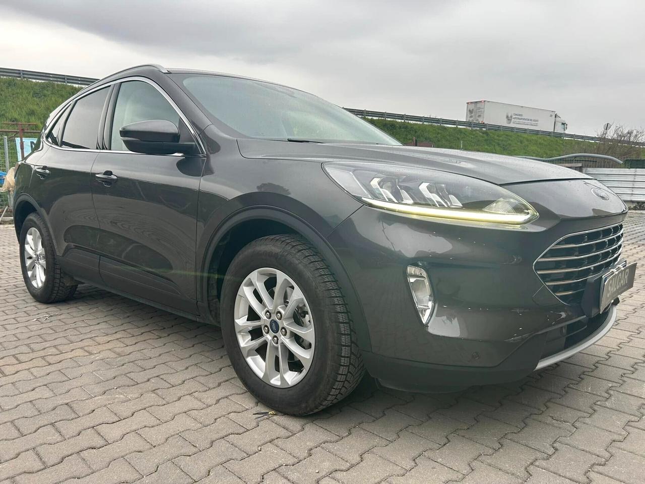 Ford Kuga 1.5tdci 120cv automatico uniproprietario