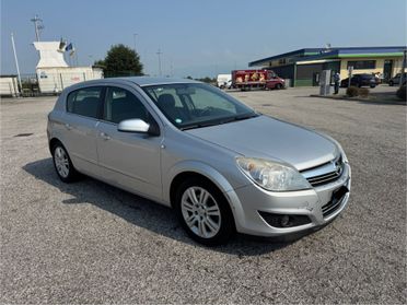 Opel Astra 1.7 CDTI 101CV 5 porte Cosmo