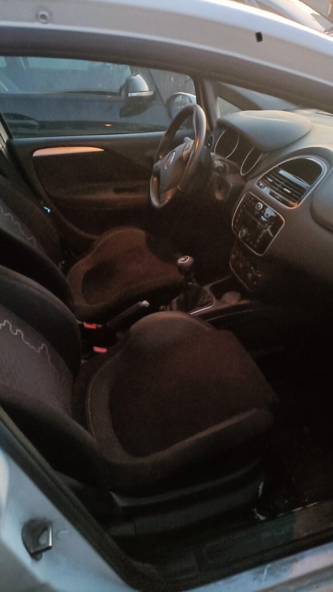2014 Fiat Punto 1.4 8V 5 porte Natural Power Lounge