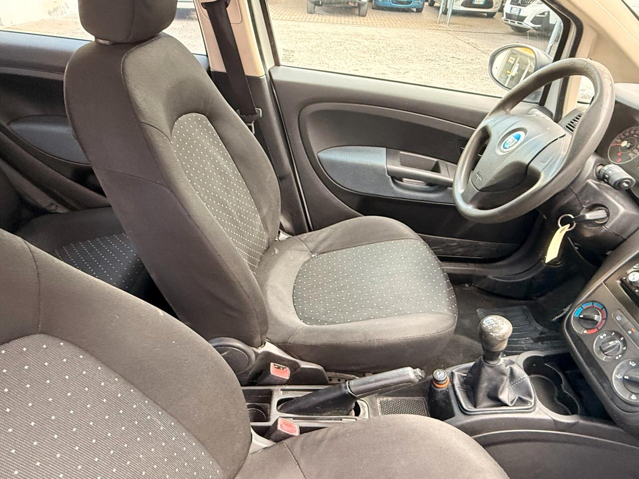 Fiat Grande Punto MJT Autocarro 4 posti