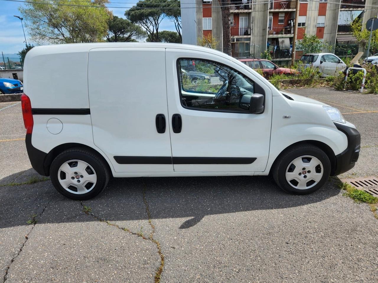 Fiat Qubo F i o r i n o 1.3 Multijet tagliandato garanzia permute