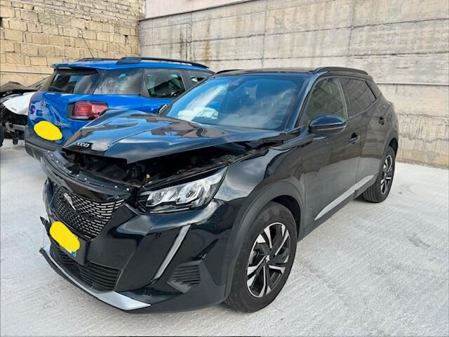 Peugeot 2008 024 sinistrato incidentato PureTech 130 S&S EAT8 Allure