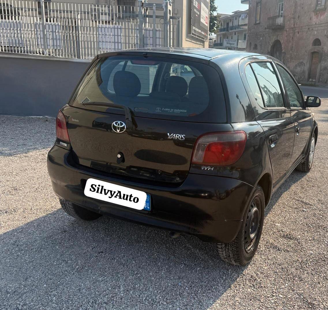 Toyota Yaris 1.3i 16V cat 5 porte Luna