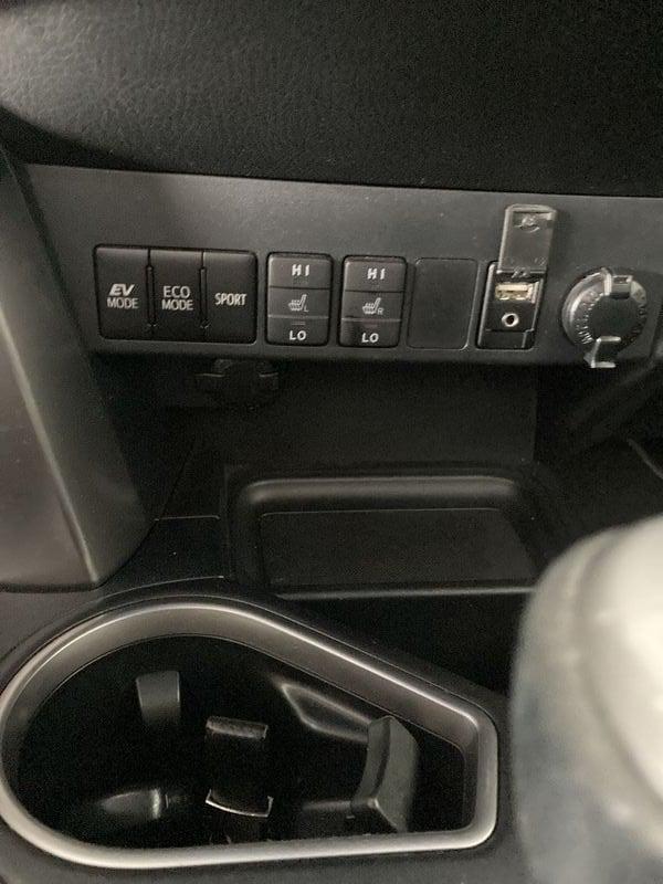 Toyota RAV4 2.5 Hybrid 2WD Style