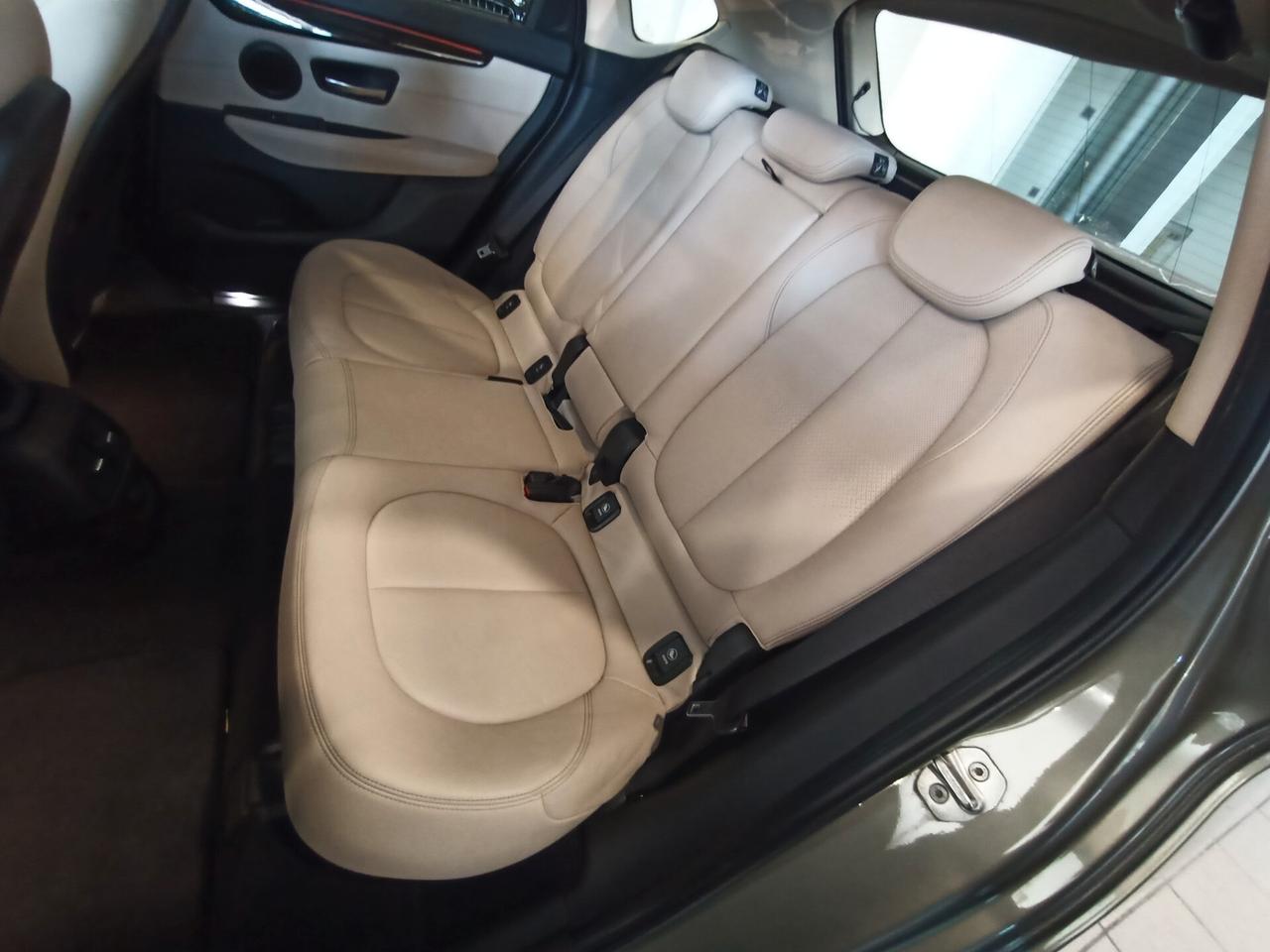 BMW 220 220d Active Tourer xdrive Luxury auto*