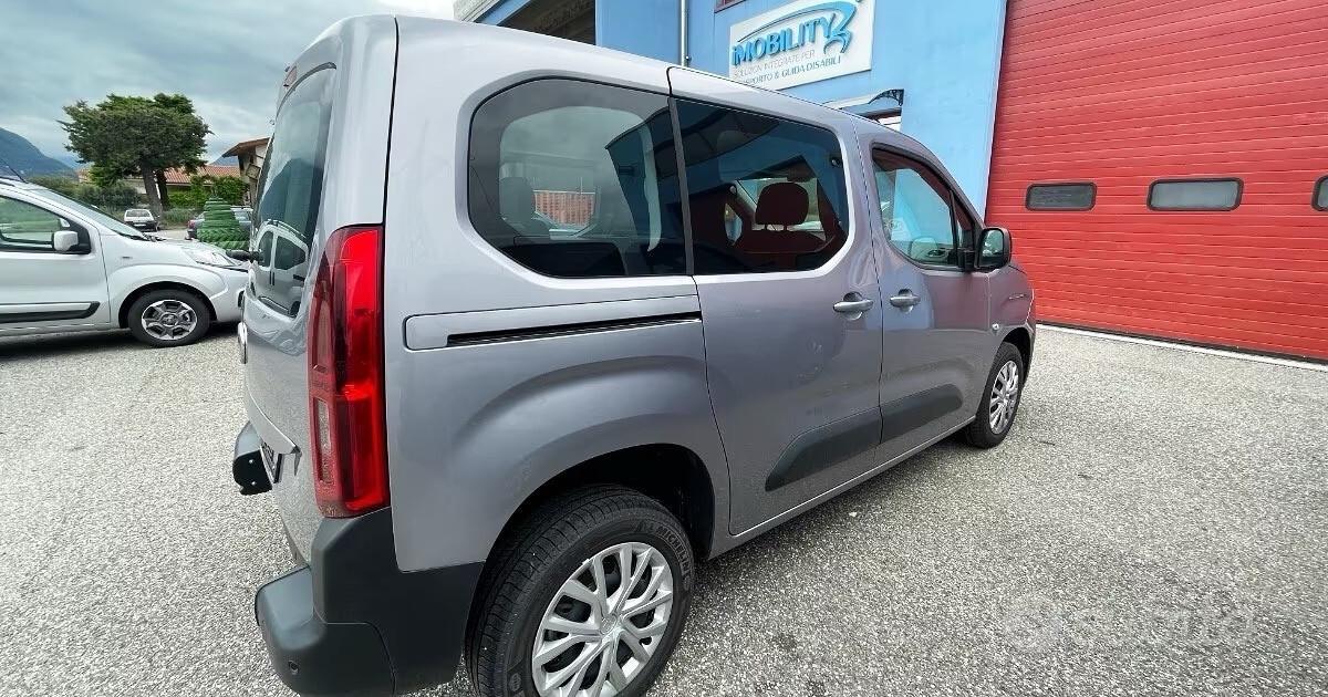 Fiat Doblo Doblò - auto per disabili con pianale ribassato