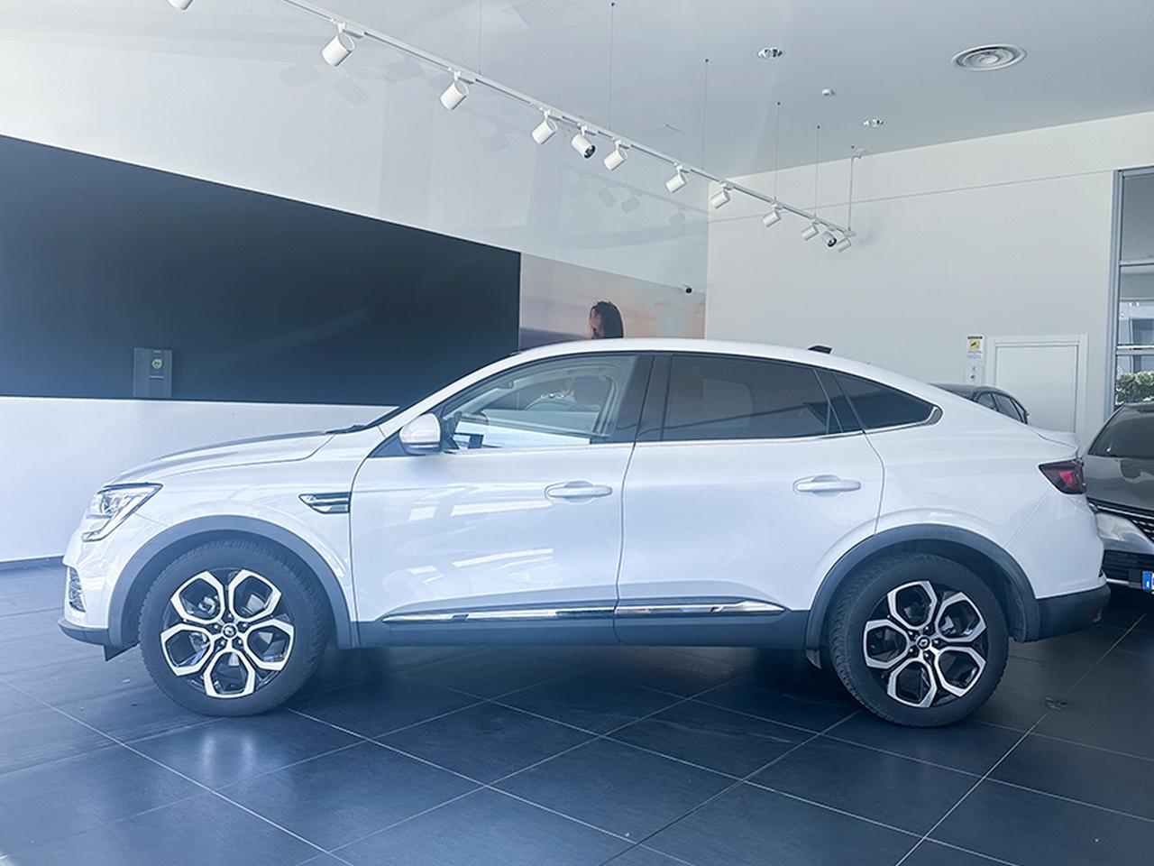 Renault Arkana 1.6 e-tech full hybrid intens 145cv