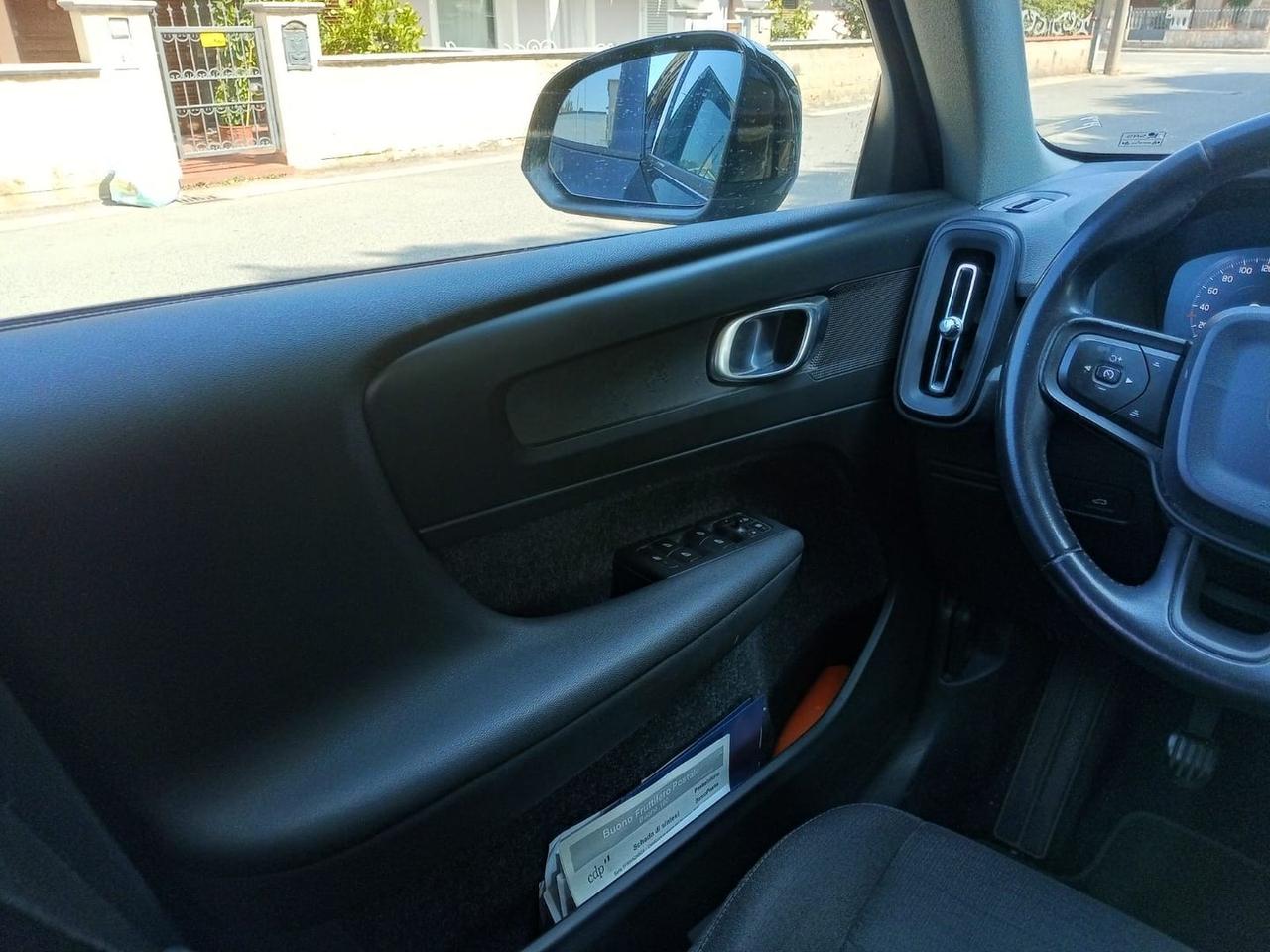 Volvo XC40 Business D3  #6218