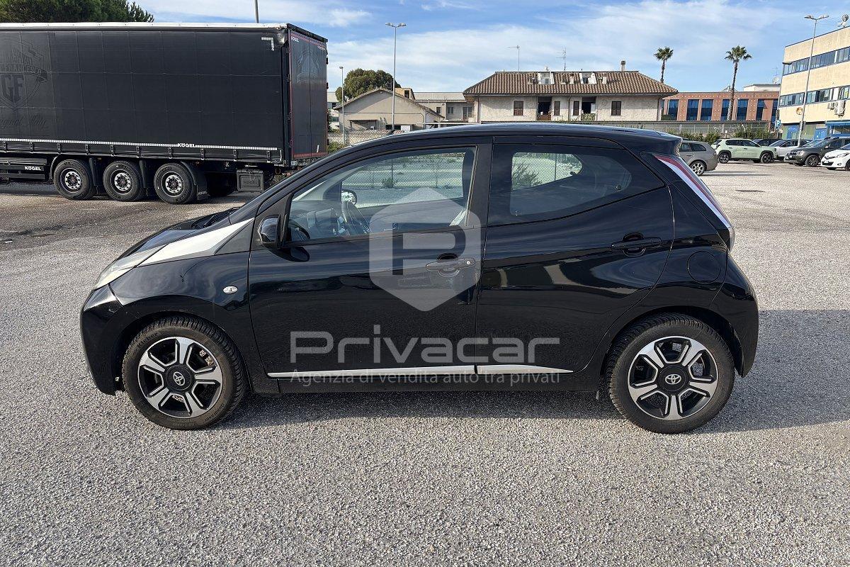 TOYOTA Aygo 1.0 VVT-i 69 CV 5 porte x-cool MMT