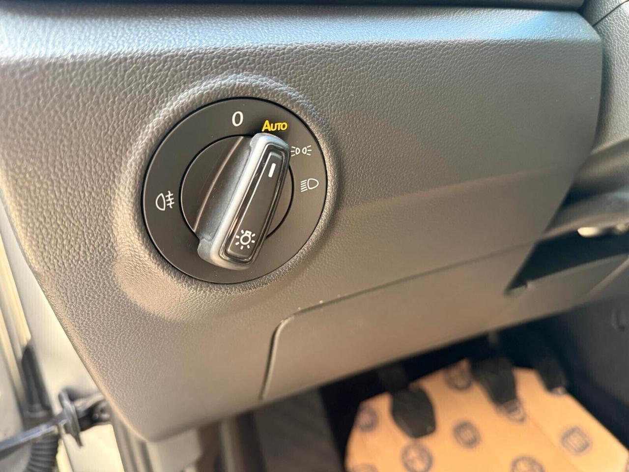 Volkswagen T-Roc 2.0 TDI 116cv 2023 UNICA