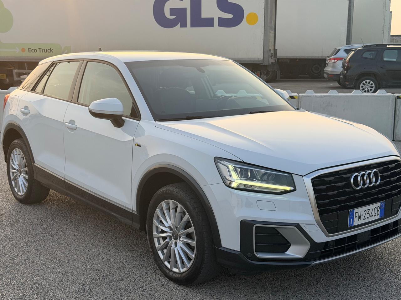 Audi Q2 30 TDI Business Design