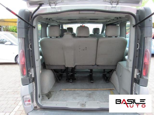 RENAULT TRAFIC 8 POSTI