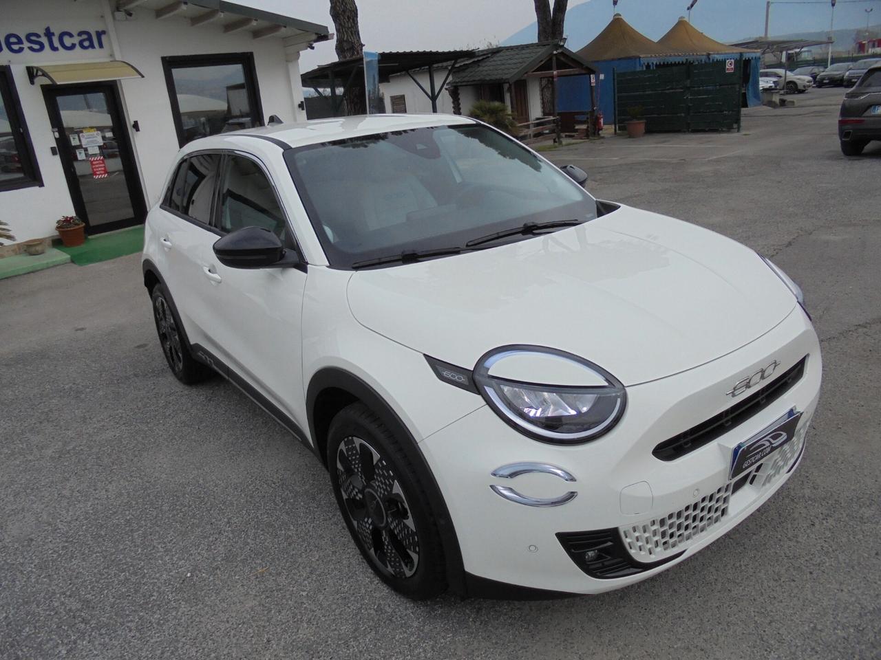 Fiat 600 Hybrid 110 CV DCT MHEV La Prima