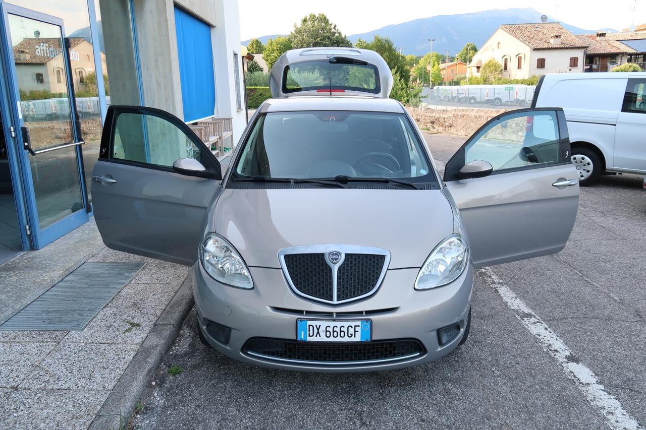 Lancia Ypsilon 1.2 Oro