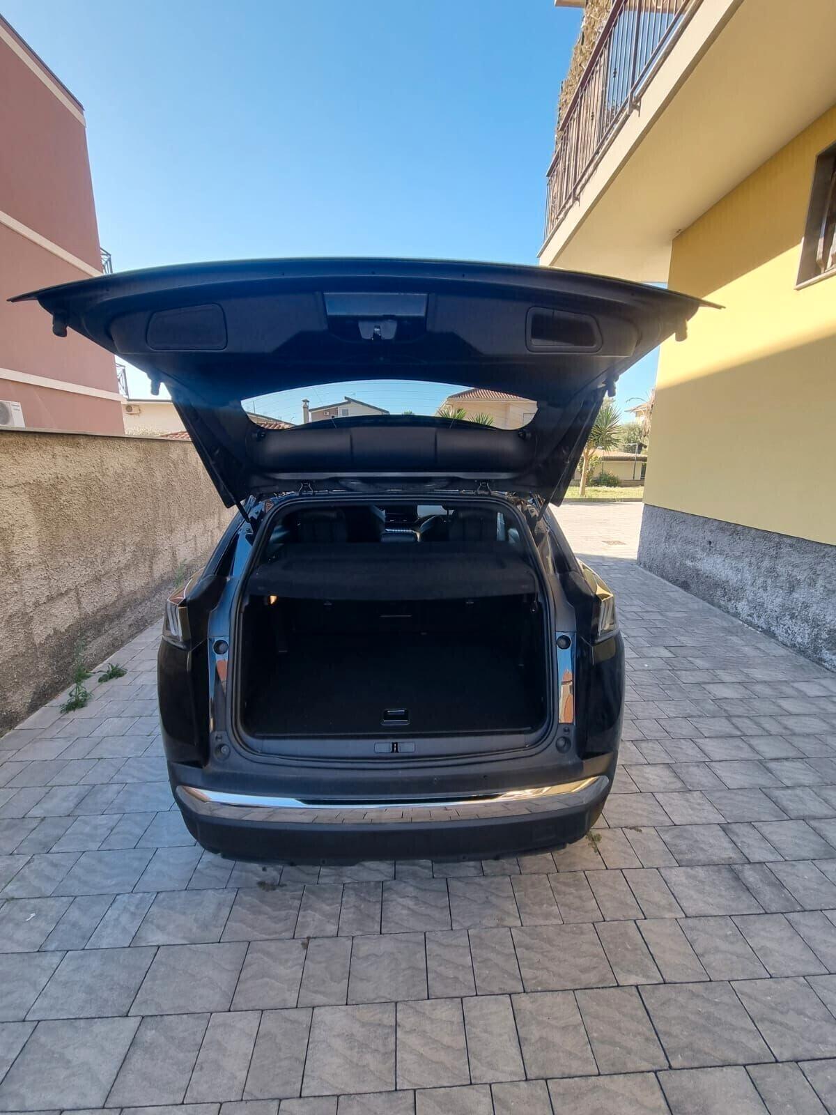 Peugeot 3008 BlueHDi 130 S&S EAT8 Active Pack