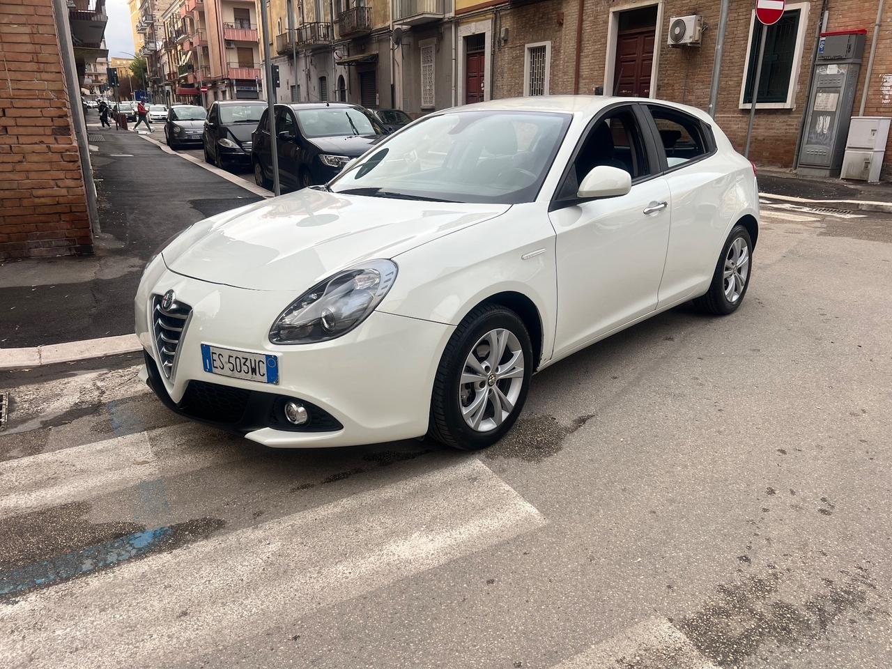 Alfa Romeo Giulietta 1.6 JTDm-2 105 CV Distinctive
